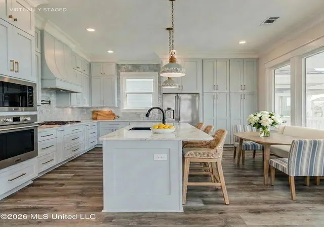 Photo 4 of Sale Pending at 4731 W Beach Blvd, Gulfport, MS 39501 | MLS# 4152960 | Listing updated on 2026-08-15
