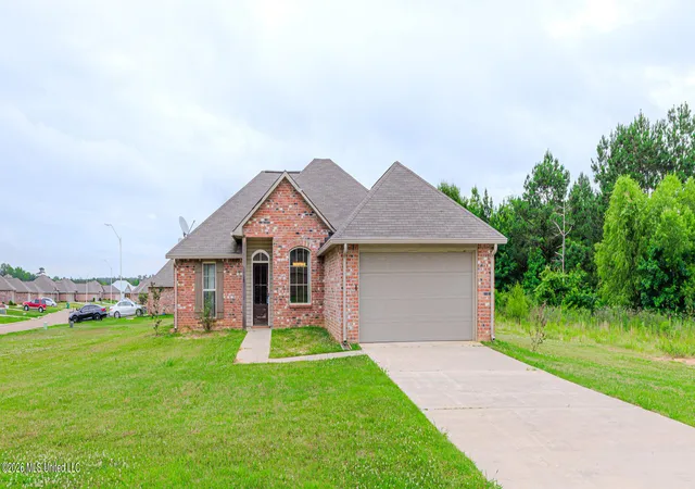 Homes for sale in Byram, MS | 508 Fairway Ave, Byram, MS 39272 | MLS# 4152902