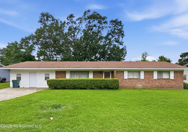 Homes for sale in Yazoo City, MS | 1935 Country Club Dr, Yazoo City, MS 39194 | MLS# 4152929