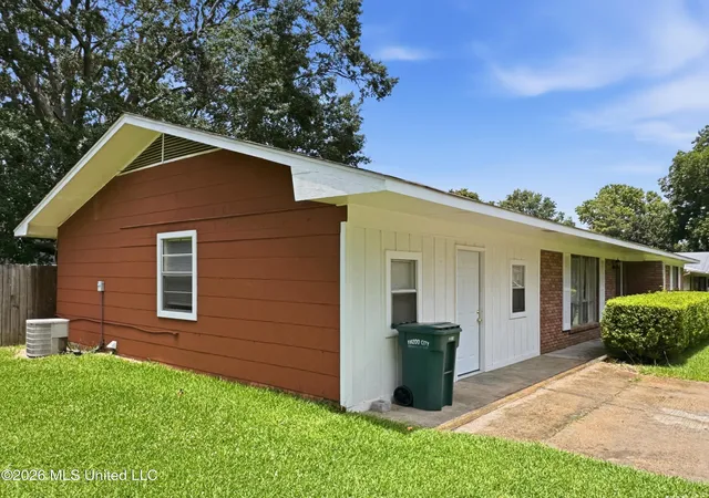Homes for sale in Yazoo City, MS | 1935 Country Club Dr, Yazoo City, MS 39194 | MLS# 4152929