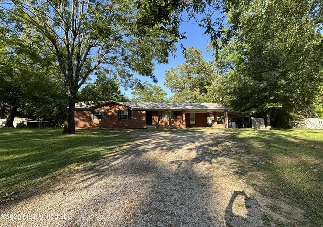 Homes for sale in Ripley, MS | 726 W Cooper St, Ripley, MS 38663 | MLS# 4152886
