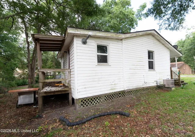 Homes for sale in Gautier, MS | 3216 N Milstead Rd, Gautier, MS 39553 | MLS# 4152968
