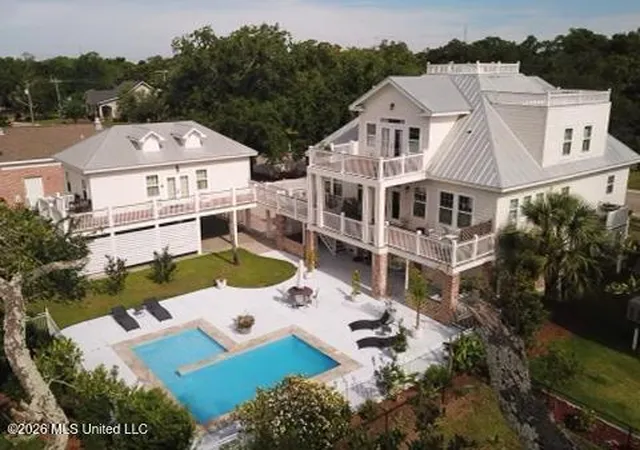 Photo 2 of Single family home for sale at 715 2nd Street, Gulfport, MS 39501 | MLS# 4152899 | Listing updated on 2026-09-15