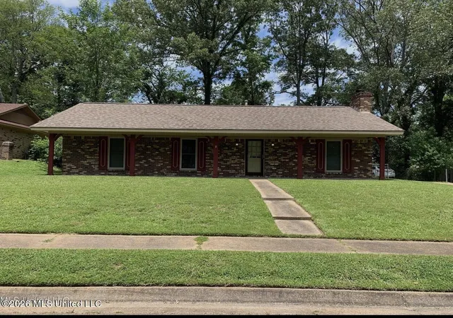 Homes for sale in Clinton, MS | 1617 Edgewood Pl, Clinton, MS 39056 | MLS# 4152883
