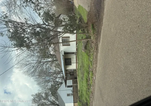 Photo 1 of Sale Pending at 224 Hartfield St, Jackson, MS 39216 | MLS# 4152879 | Listing updated on 2026-09-12