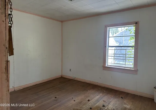 Photo 4 of Sale Pending at 224 Hartfield St, Jackson, MS 39216 | MLS# 4152879 | Listing updated on 2026-09-12