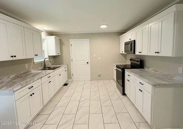 Homes for sale in Waterford, MS | 401 Potts Camp Rd, Waterford, MS 38685 | MLS# 4152964