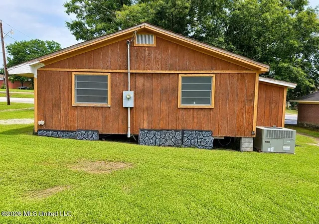Homes for sale in Mendenhall, MS | 221 N West St, Mendenhall, MS 39114 | MLS# 4153035