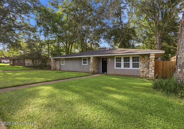 Photo 2 of Single family home for sale at 507 Heatherwood Dr, Jackson, MS 39212 | MLS# 4158140 | Listing updated on 2026-08-05