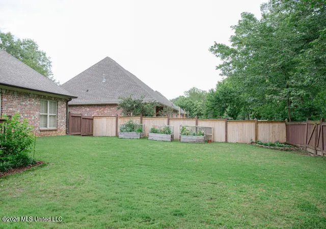 Photo 4 of Sale Pending at 109 Bear Crk Cir, Canton, MS 39046 | MLS# 4152988 | Listing updated on 2026-09-03