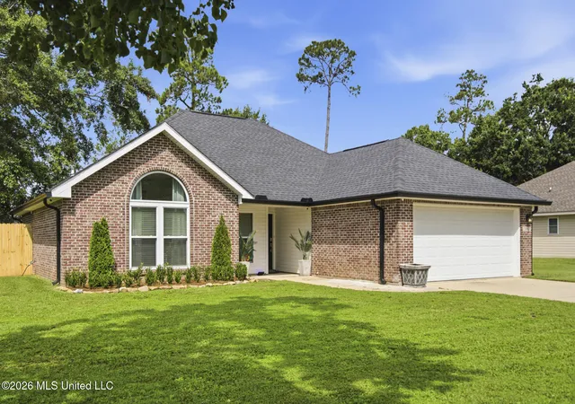 Homes for sale in Long Beach, MS | 309 Woodcrest Dr, Long Beach, MS 39560 | MLS# 4154102