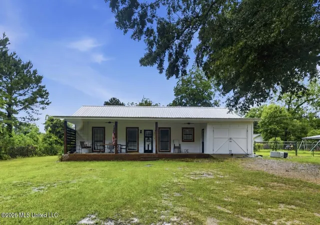 Homes for sale in Wiggins, MS | 1310 W Border Ave, Wiggins, MS 39577 | MLS# 4153097
