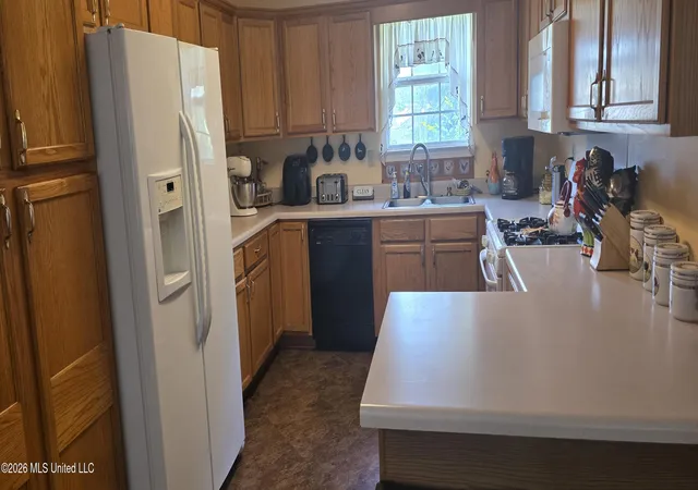 2nd image of 180 Stonewall Rd, Byhalia, MS 38611 | MLS# 4153149