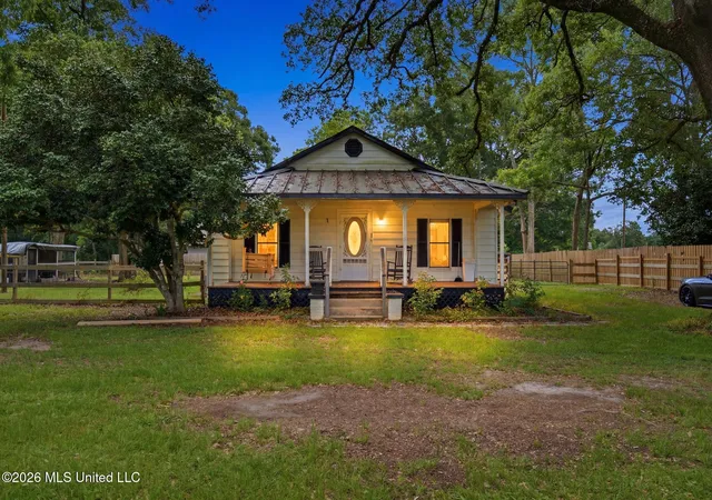 Photo 1 of Single family home for sale at 1230 Weeks Rd, Lucedale, MS 39452 | MLS# 4152986 | Listing updated on 2026-08-17