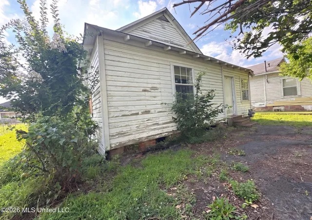 Homes for sale in Belzoni, MS | 604 Central Ave, Belzoni, MS 39038 | MLS# 4153132