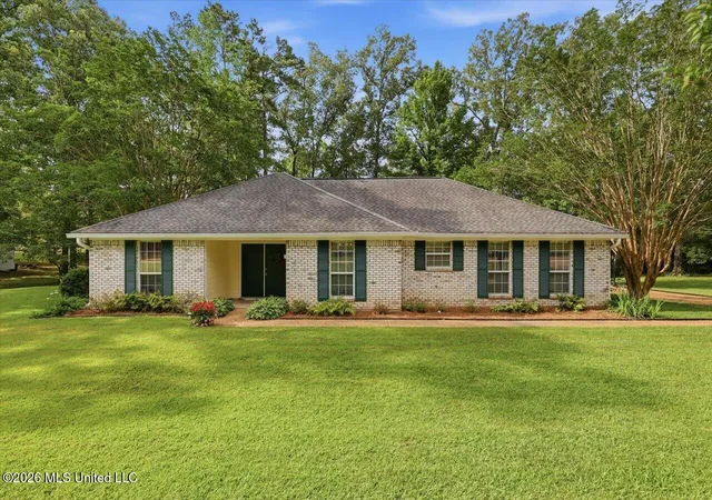 Homes for sale in Byram, MS | 120 Robinson Cvs, Byram, MS 39272 | MLS# 4153039