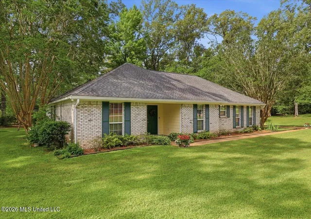 Homes for sale in Byram, MS | 120 Robinson Cvs, Byram, MS 39272 | MLS# 4153039