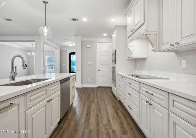 Photo 4 of Single family home for sale at 13545 Garland Rd, Ocean Springs, MS 39564 | MLS# 4153038 | Listing updated on 2026-07-01