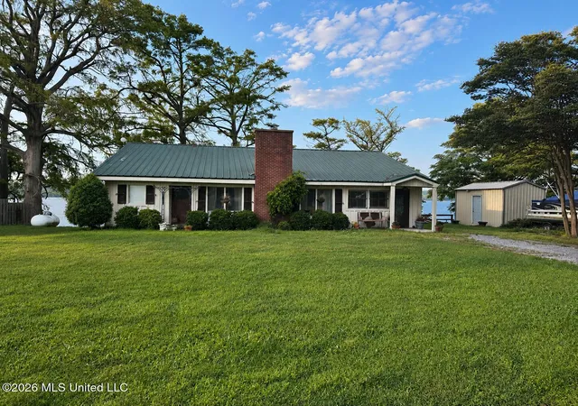 Homes for sale in Coahoma, MS | 2740 Moon Lake Rd, Coahoma, MS 38617 | MLS# 4153146