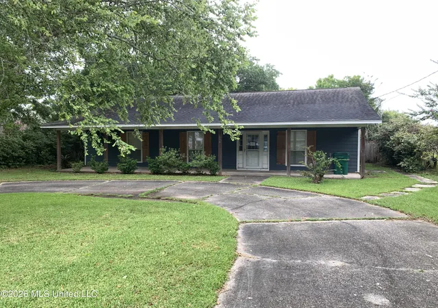 Homes for sale in Bay Saint Louis, MS | 606 Beyer Dr, Bay Saint Louis, MS 39520 | MLS# 4153065