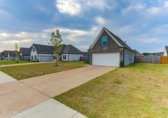 3rd image of 2370 Johnny Ray Dr, Southaven, MS 38672 | MLS# 4153061