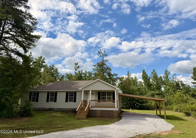 Homes for sale in Waterford, MS | 5603 S Hwy 7, Waterford, MS 38685 | MLS# 4153128