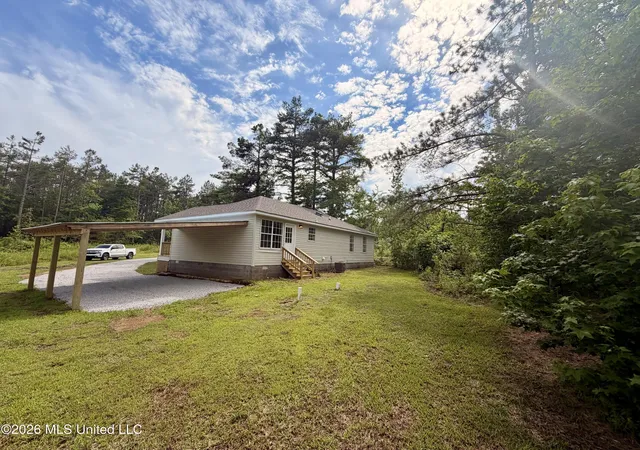 Homes for sale in Waterford, MS | 5603 S Hwy 7, Waterford, MS 38685 | MLS# 4153128