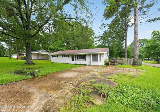 Photo 3 of Single family home for sale at 4305 Old Brandon Rd, Pearl, MS 39208 | MLS# 4154045 | Listing updated on 2026-09-14