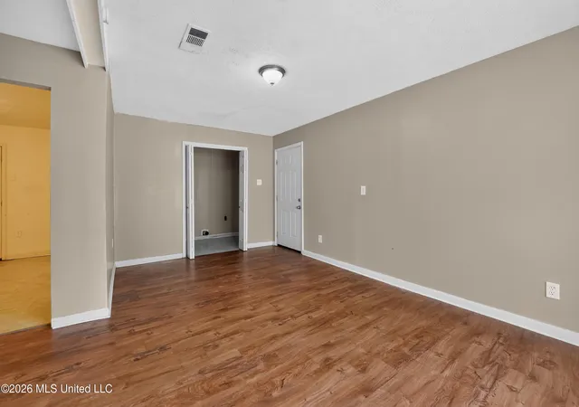Photo 4 of Single family home for sale at 4305 Old Brandon Rd, Pearl, MS 39208 | MLS# 4154045 | Listing updated on 2026-09-14
