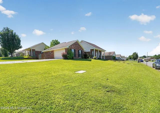 Photo 3 of Single family home for sale at 638 Oak Ridge Way, Pearl, MS 39208 | MLS# 4153154 | Listing updated on 2026-09-25