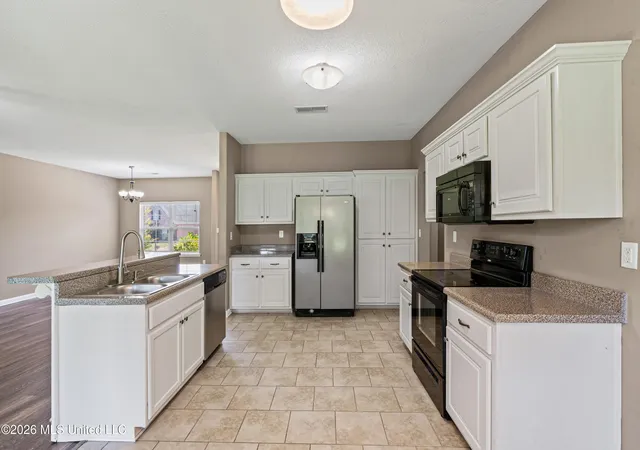 Photo 3 of Sale Pending at 4274 Markston Dr, Southaven, MS 38672 | MLS# 4153095 | Listing updated on 2026-09-21