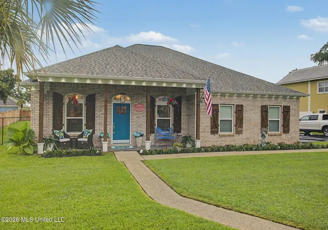 Homes for sale in Long Beach, MS | 213 E Third St, Long Beach, MS 39560 | MLS# 4153209