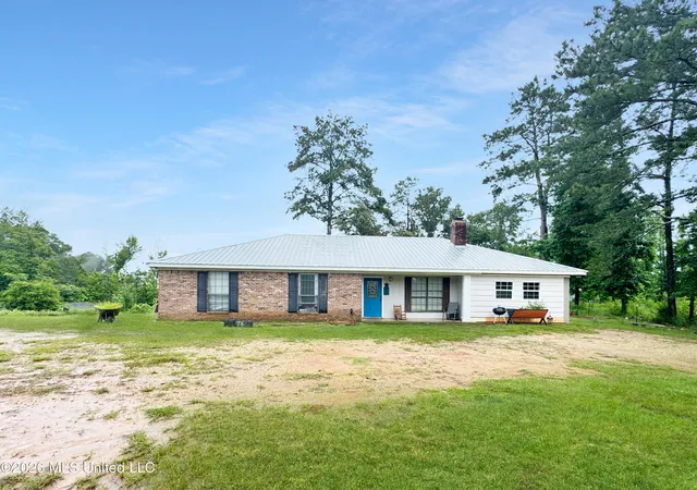 Homes for sale in Magee, MS | 2350 S Co Road 114, Magee, MS 39111 | MLS# 4153196