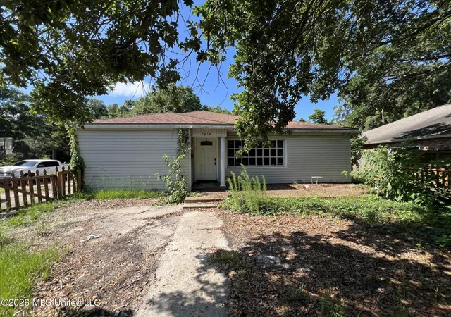 1st image of 1010 Wanda Pl, Gulfport, MS 39501 | MLS# 4153153