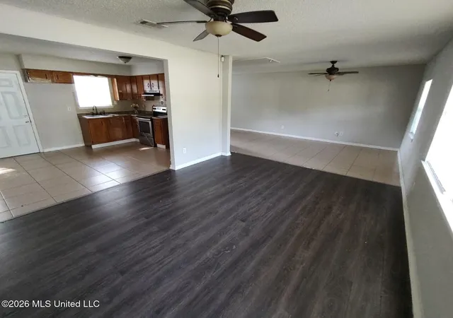 Photo 2 of Single family home for sale at 3619 Pentagon Dr, Pascagoula, MS 39581 | MLS# 4153203 | Listing updated on 2026-06-19