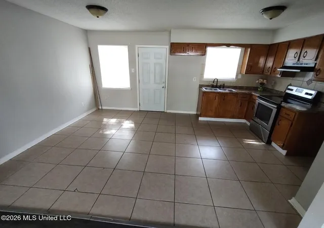Photo 4 of Single family home for sale at 3619 Pentagon Dr, Pascagoula, MS 39581 | MLS# 4153203 | Listing updated on 2026-06-19