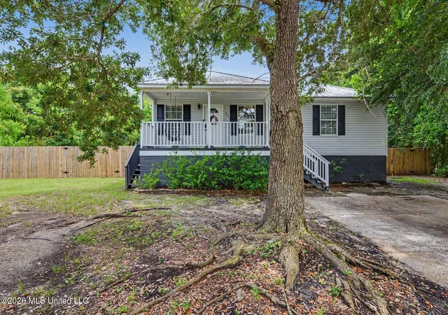 Homes for sale in Pass Christian, MS | 203 Mcdonald Dr, Pass Christian, MS 39571 | MLS# 4153228