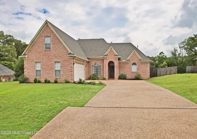Photo 1 of Single family home for sale at 1732 Ready Dr, Hernando, MS 38632 | MLS# 4153421 | Listing updated on 2026-09-10