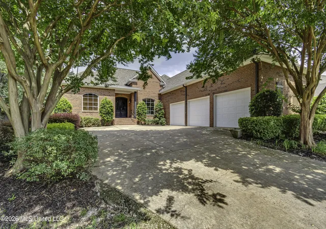Homes for sale in Ridgeland, MS | 102 Brighton Ln, Ridgeland, MS 39157 | MLS# 4154087