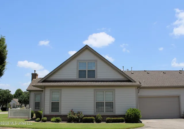 Photo 4 of Sale Pending at 8817 Parkview Oaks Cir, Olive Branch, MS 38654 | MLS# 4153330 | Listing updated on 2026-10-02