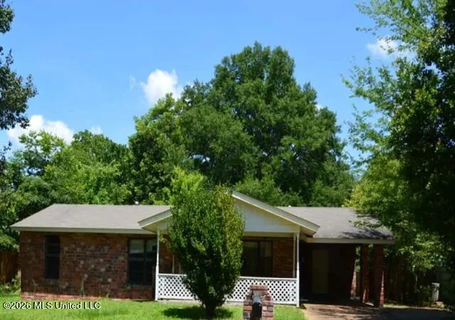 1st image of 405 Springdale Dr, Columbus, MS 39702 | MLS# 4153244