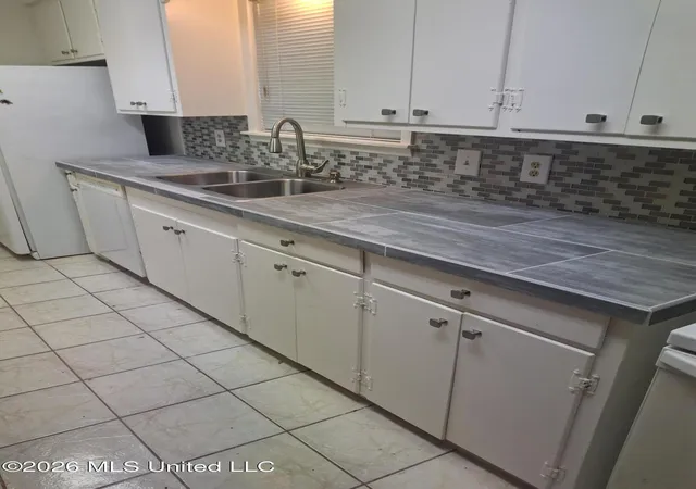Photo 4 of Single family home for sale at 3416 Cecil Dr, Pearl, MS 39208 | MLS# 4153505 | Listing updated on 2026-10-06