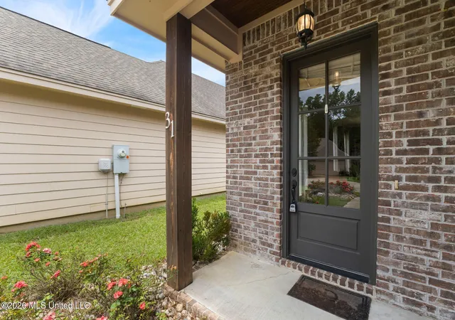 Homes for sale in Hattiesburg, MS | 31 Riviera Dr, Hattiesburg, MS 39402 | MLS# 4153279