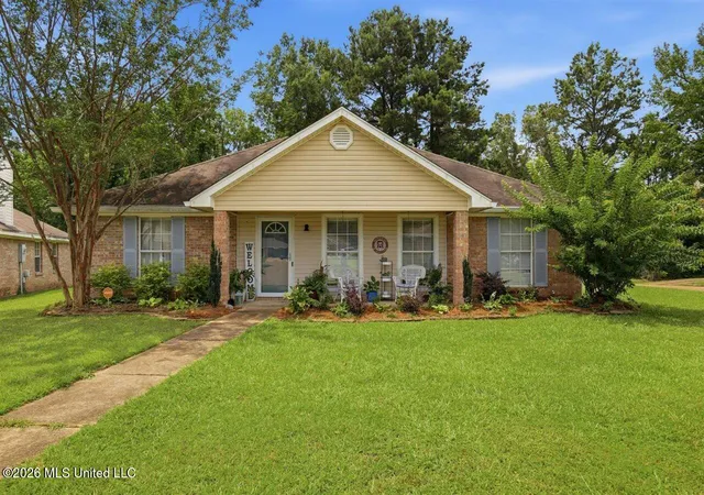 Photo 1 of Single family home for sale at 1930 Twin Pine Dr, Pearl, MS 39208 | MLS# 4153285 | Listing updated on 2026-09-05
