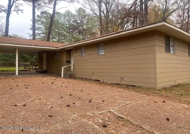 Photo 3 of Single family home for sale at 1910 Catalina Dr, Jackson, MS 39204 | MLS# 4154643 | Listing updated on 2026-08-11