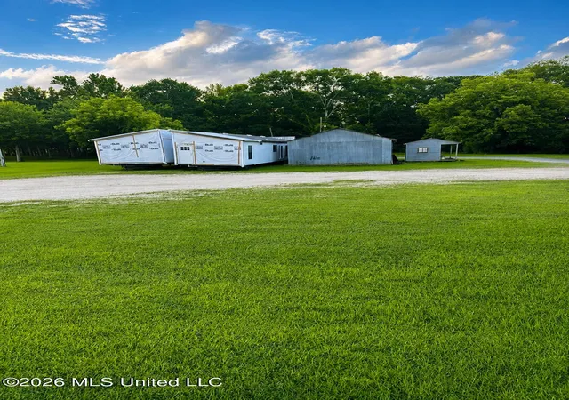 Homes for sale in Mize, MS | 4603 Mississippi 28, Mize, MS 39116 | MLS# 4153309