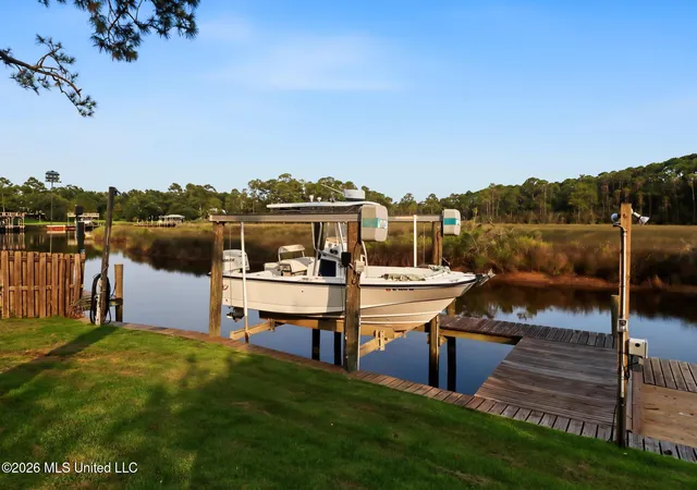 Homes for sale in Pass Christian, MS | 92 Elm Ln, Pass Christian, MS 39571 | MLS# 4153377