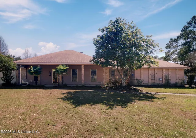 Photo 1 of Single family home for sale at 11201 Creek Dr, Gulfport, MS 39503 | MLS# 4153597 | Listing updated on 2026-09-02