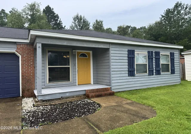 Photo 1 of Single family home for sale at 1916 S Twin Pine Dr, Pearl, MS 39208 | MLS# 4153375 | Listing updated on 2026-09-04