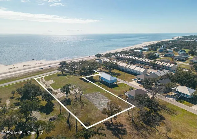 Land for sale at 530 Beach Blvd, Long Beach, MS 39560 | MLS# 4153478